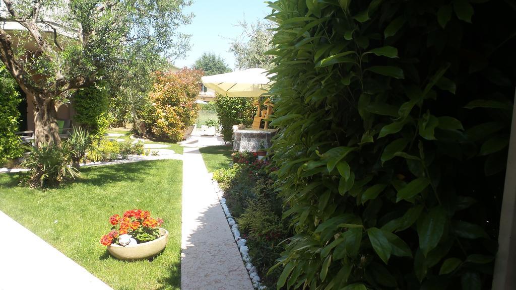 B&B Garda 4U Desenzano del Garda Eksteriør billede