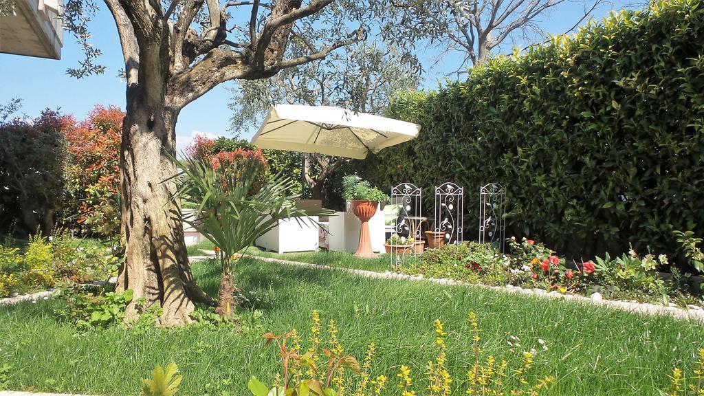 B&B Garda 4U Desenzano del Garda Eksteriør billede